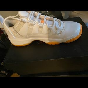 Air Jordan 11 retro low GG